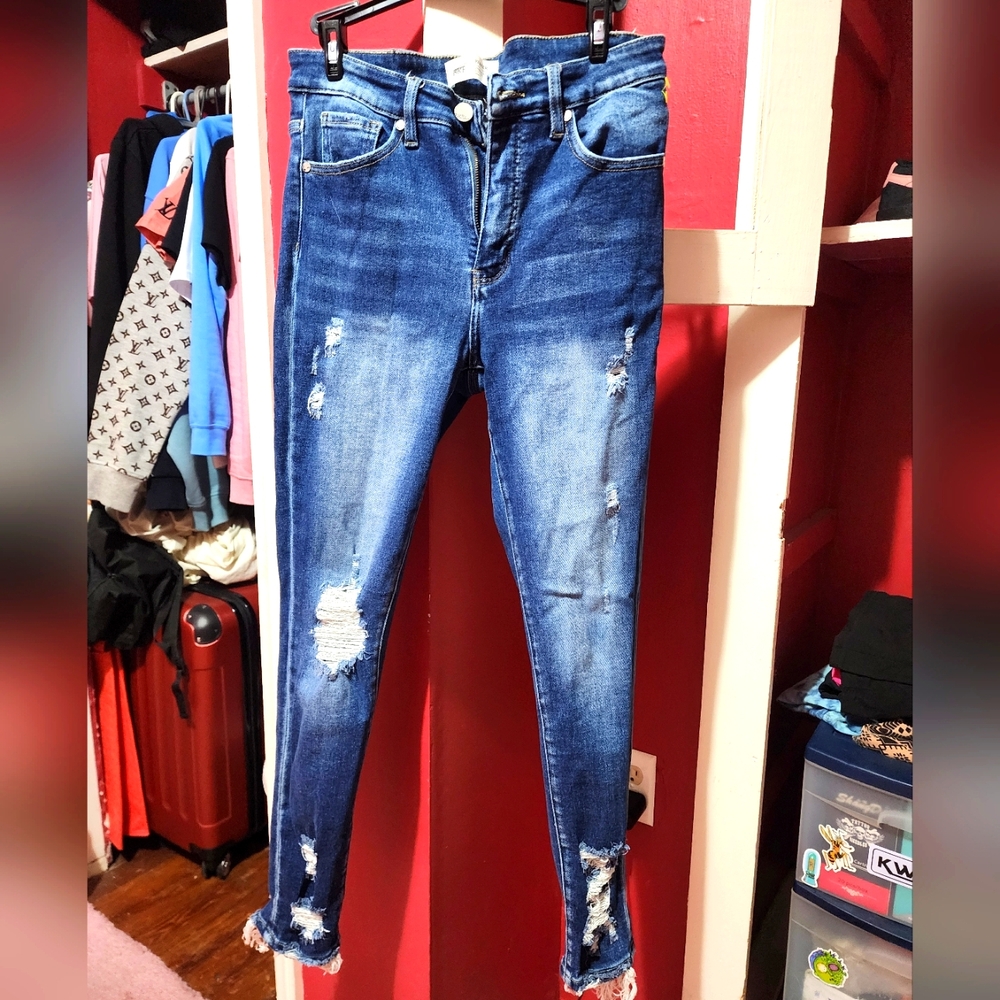 Women's BkE BUCKLE Distressed Blue Jeans